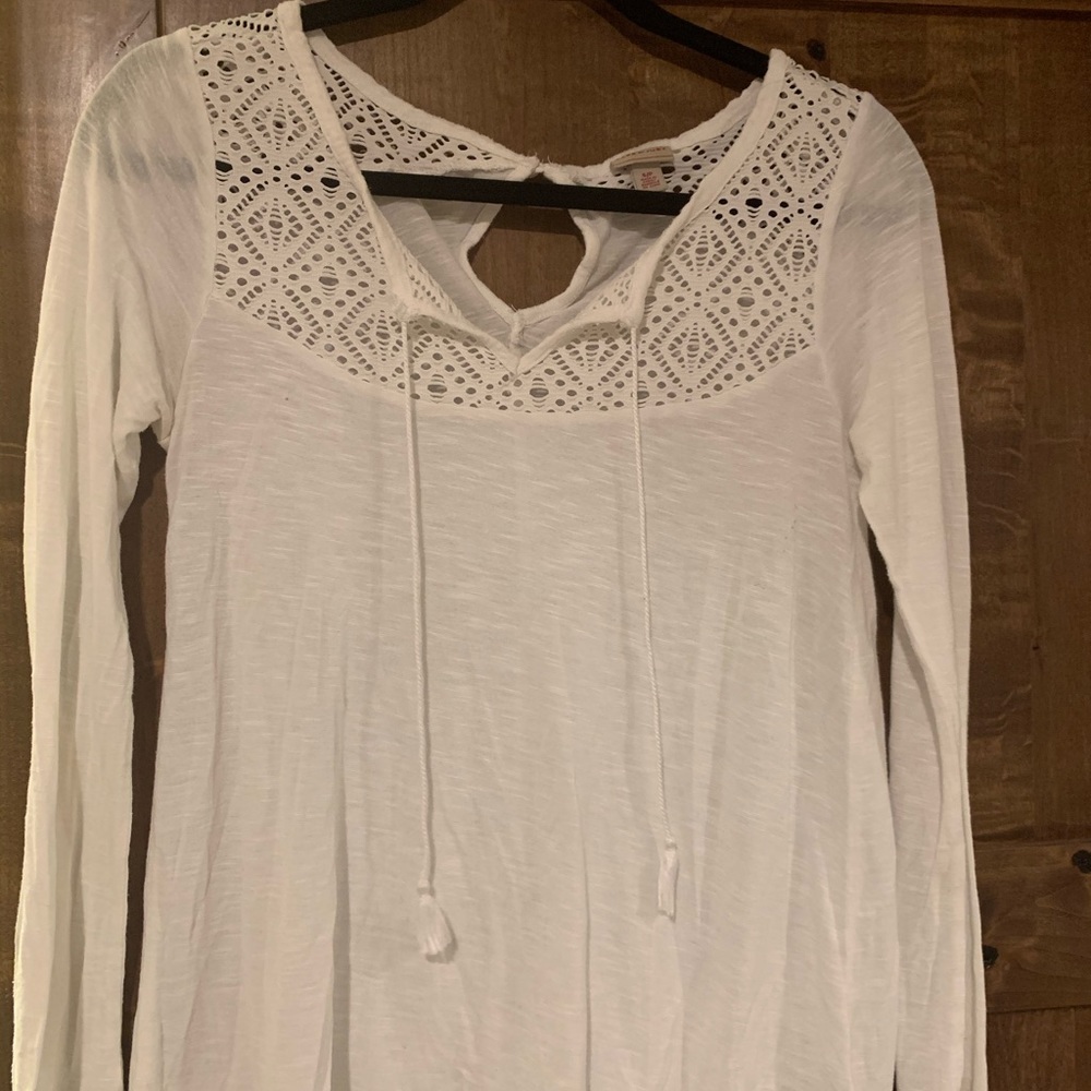 Detailed white long sleeve